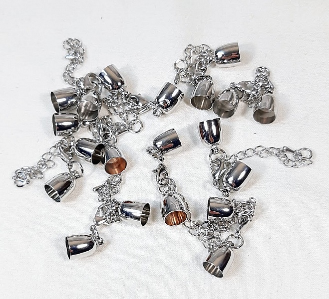 Appr&ecirc;t bijoux: fermoir mousqueton avec embouts cloches