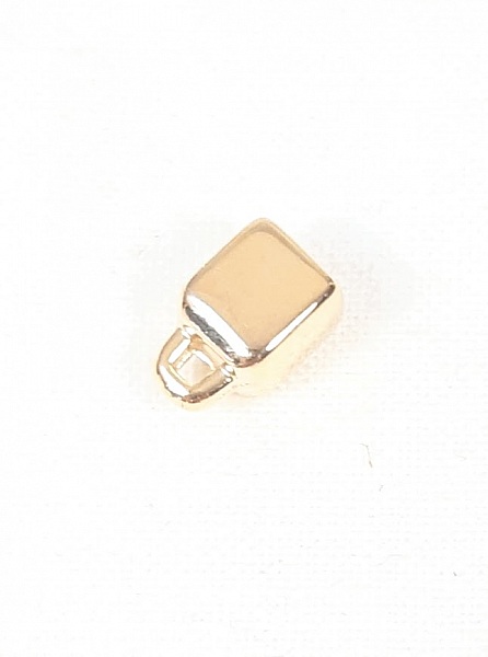 Appr&ecirc;ts bijoux: embout dor&eacute; cordon plat 3mm