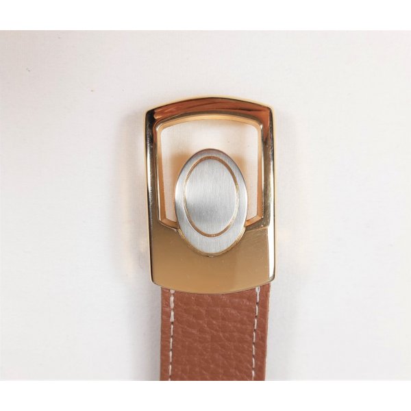 Ceinture pour Elle, cuir de vachette grain&eacute; tannage min&eacute;ral coloris marron .