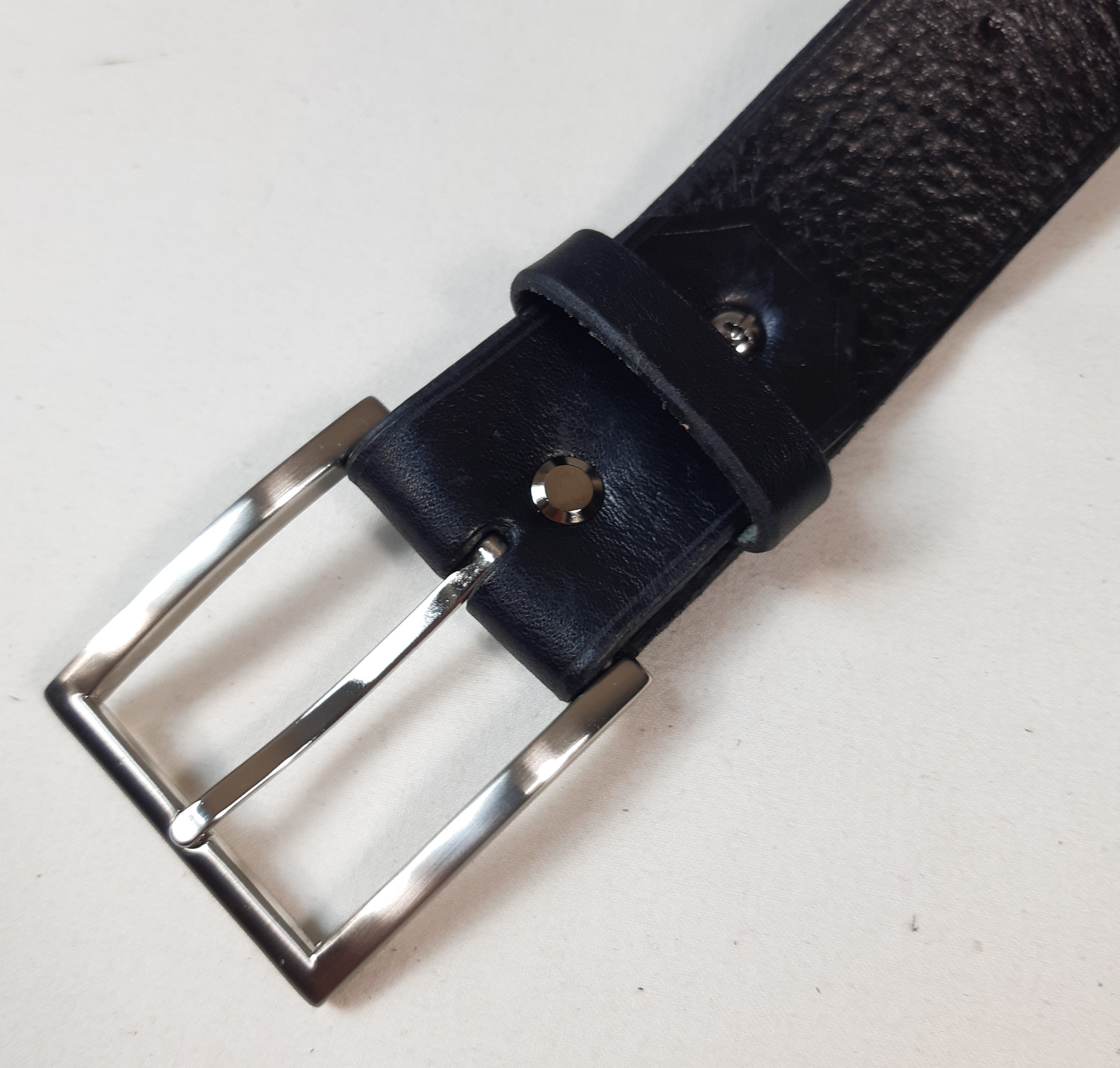 Ceinture homme en cuir, coloris noir.