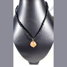 Collier cuir et m&eacute;daillon verre de Murano